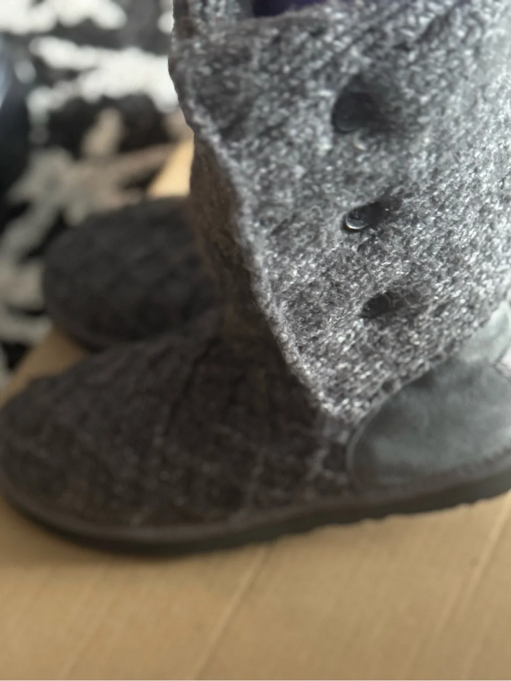 Ugg Women’s Gray Knit Button-Accent Winter Boots size 10
